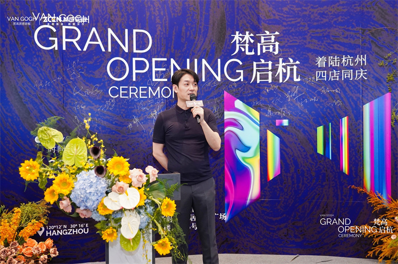 YUE01969-opq3189354882.jpg